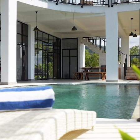 Вилла The Hacienda Lovina Экстерьер фото