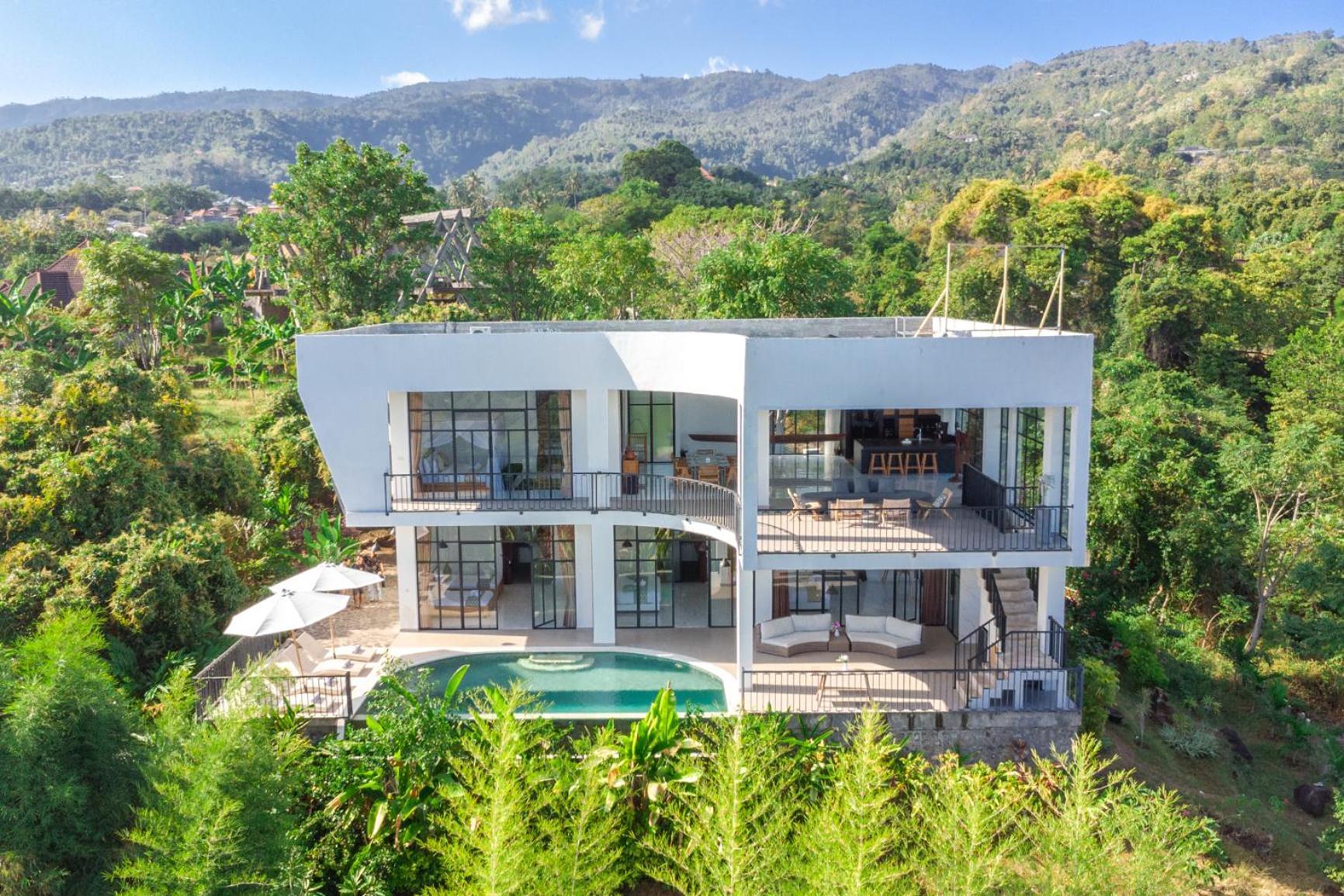 Вилла The Hacienda Lovina Экстерьер фото