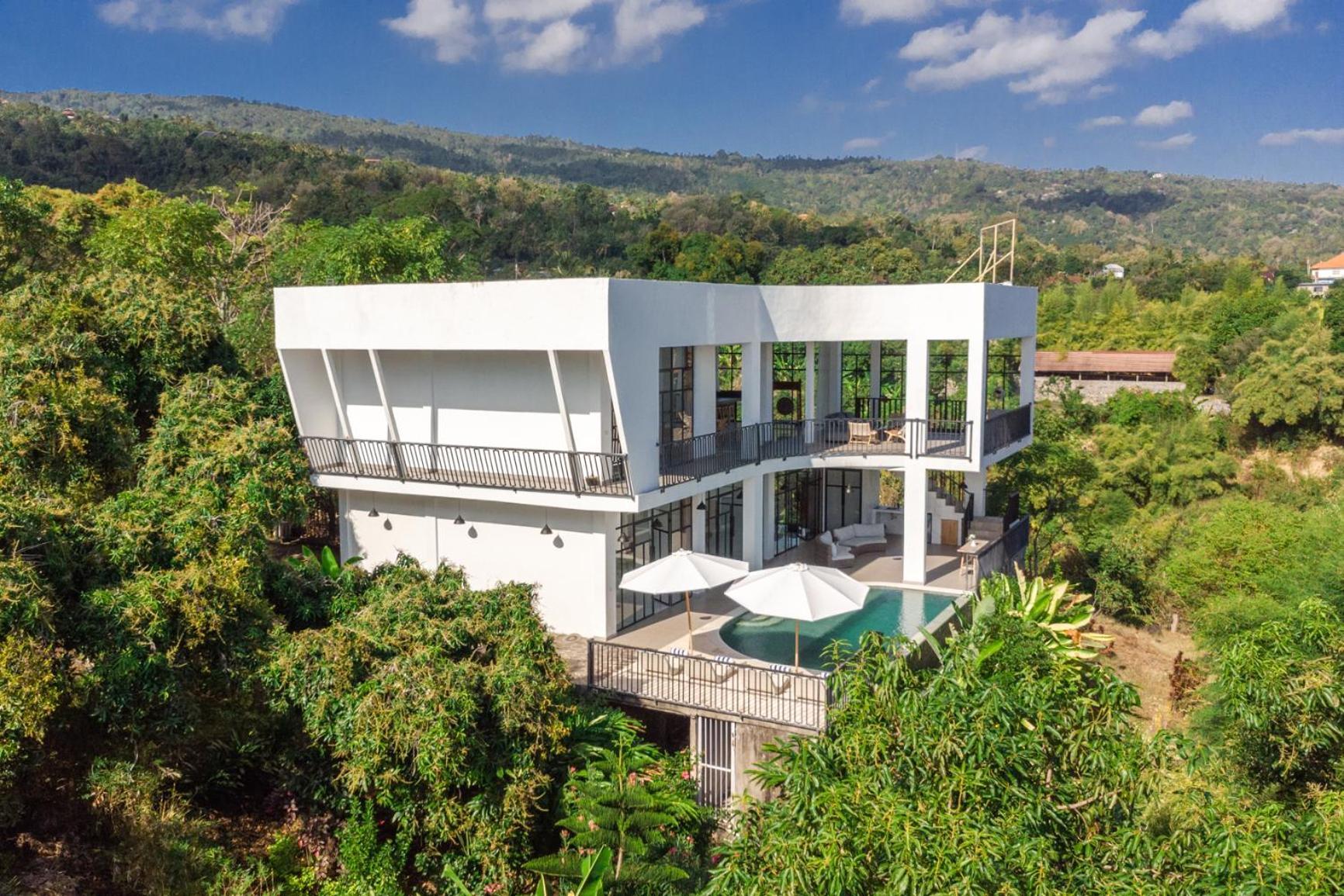 Вилла The Hacienda Lovina Экстерьер фото